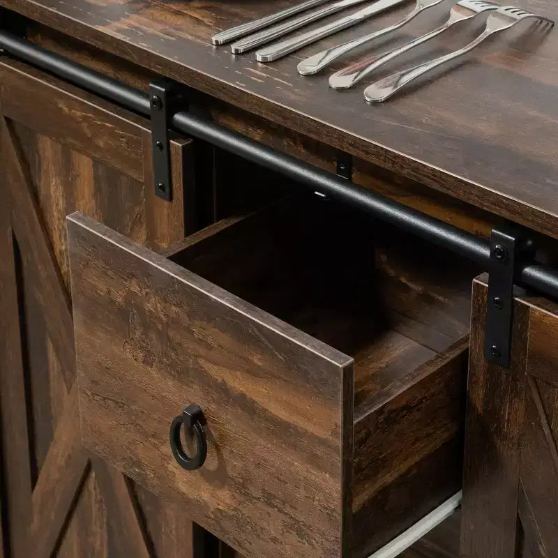 Meuble de buffet de cuisine avec portes coulissantes de style grange
