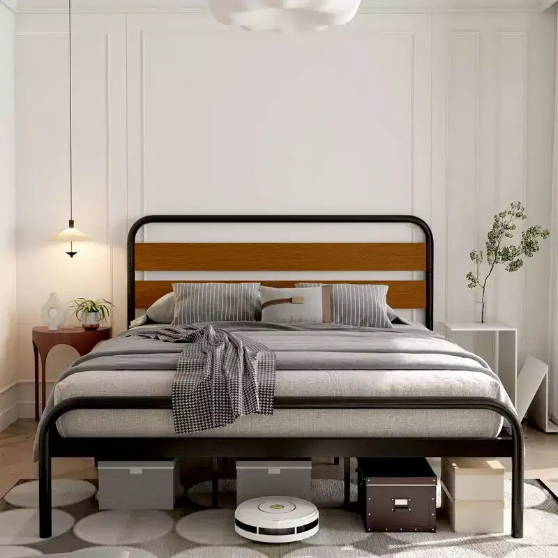 Cadre de lit plateforme King Size, cadre de lit King Size de style industriel avec tête de lit en bois, cadre de lit en métal robuste avec lattes de support en métal