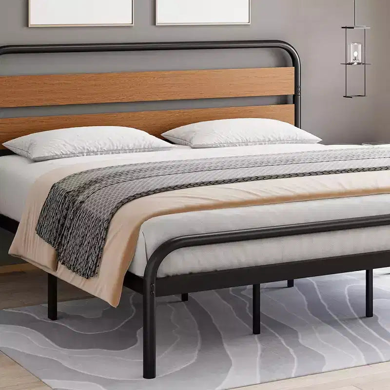 Cadre de lit plateforme King Size, cadre de lit King Size de style industriel avec tête de lit en bois, cadre de lit en métal robuste avec lattes de support en métal