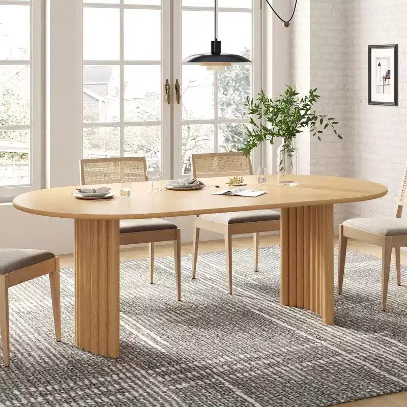 Table à manger ovale 79 po pour 6-8 personnes avec plateau à bord arqué et base à rayures, table de cuisine de ferme moderne pour salon et salle à manger, naturel