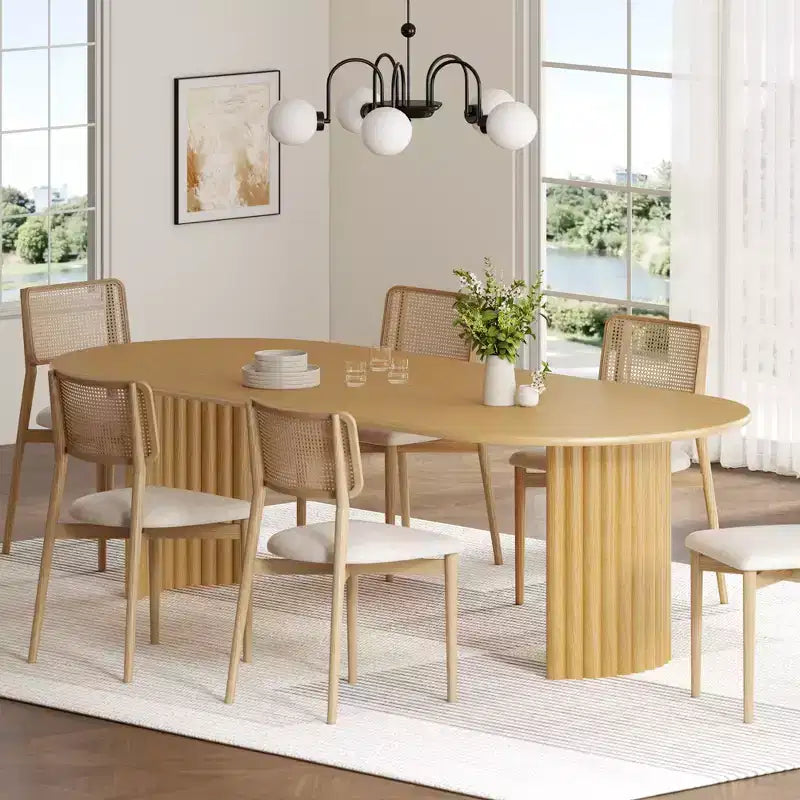 Table à manger ovale 79 po pour 6-8 personnes avec plateau à bord arqué et base à rayures, table de cuisine de ferme moderne pour salon et salle à manger, naturel